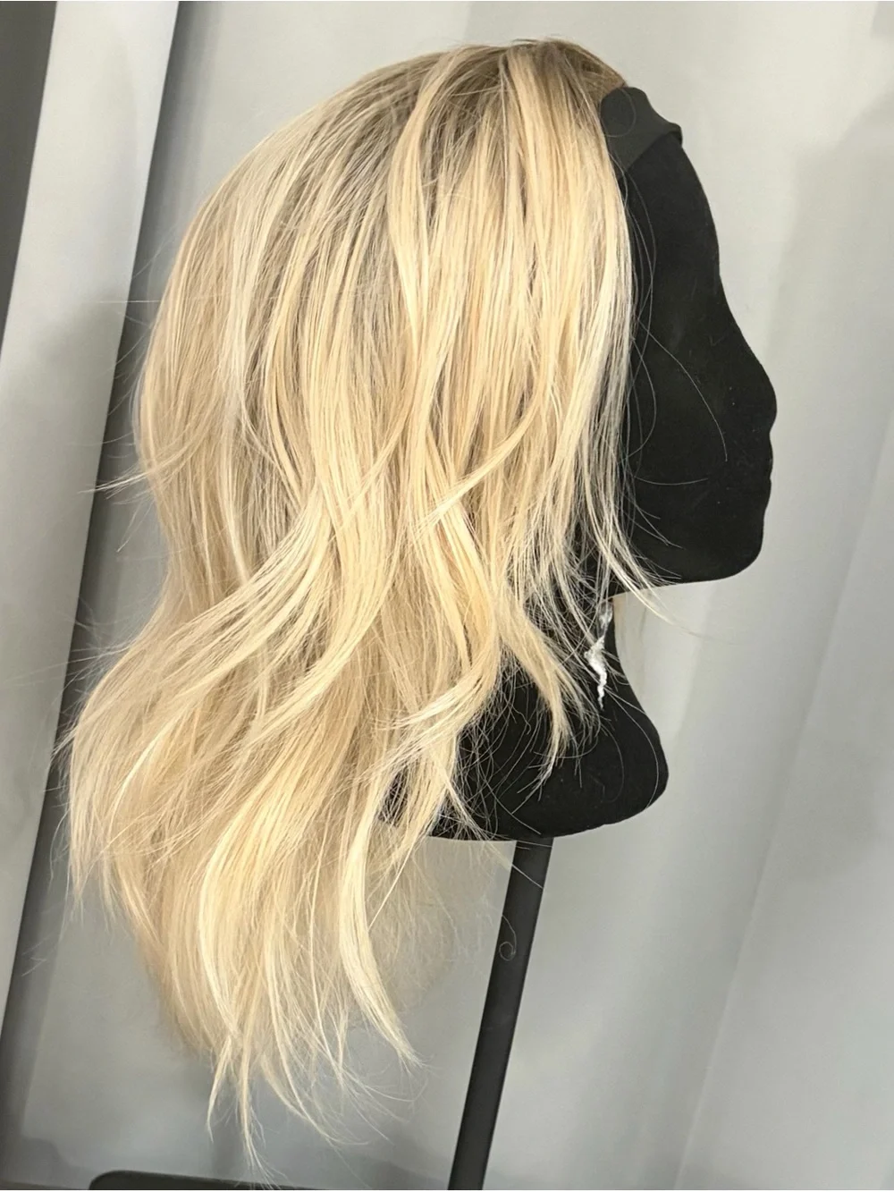 CHELSEY SMITH CROWN Headband Wig Light Blonde Med Length Layered